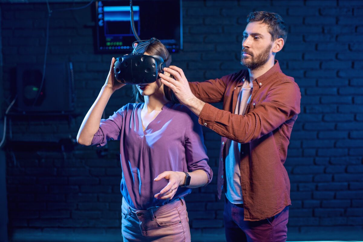 Key differences augmented and virtual reality 